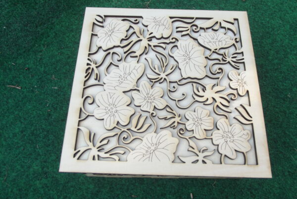 Boîte bois florale  – Gravée, artisanale et décorative – Image 4