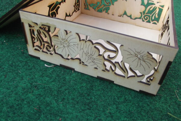 Boîte bois florale  – Gravée, artisanale et décorative – Image 2