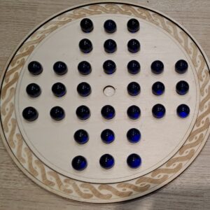 Jeu de Solitaire artisanal en bois de peuplier
