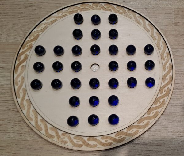 Jeu de Solitaire artisanal en bois de peuplier