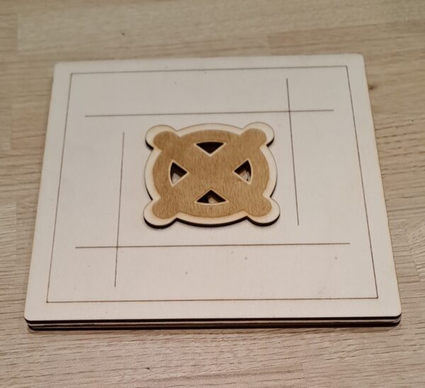 Jeu de morpion en bois artisanal